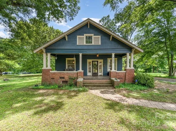 6206 Hunter Ave, Charlotte, NC 28262