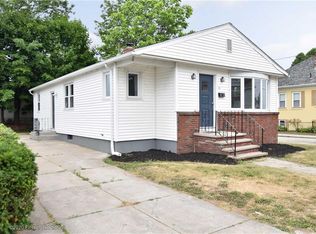 52 Wainwright St, Providence, RI 02908