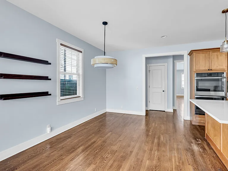 1109B S Douglas Ave — Photo 22