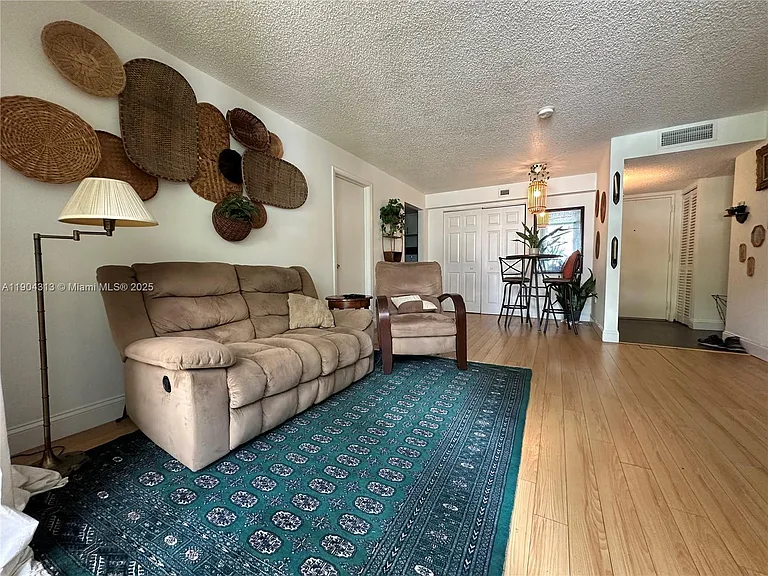 1720 NW North River Dr #305 — Photo 14