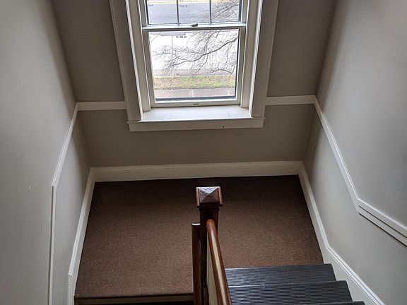 5th image of 1712 Hampton Blvd APT 19