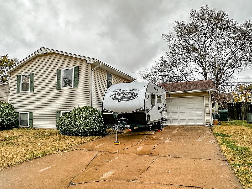 1st image of 2602 W Crawford Ave