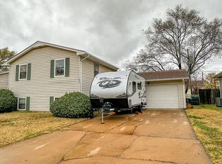 2602 W Crawford Ave, Wichita, KS 67217