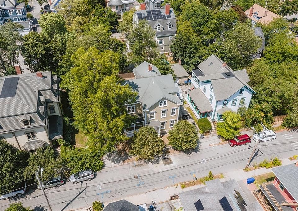 121 Moore St, Providence, RI 02907 Zillow