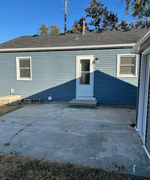 3545 9th Ave — Photo 2
