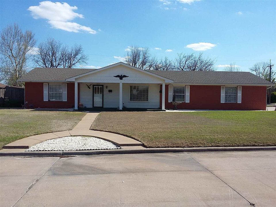 1st image of 2802 NW Tomlin Pl