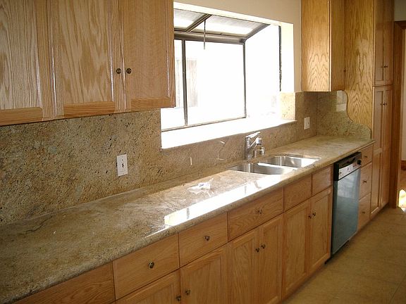 3rd image of 7456 Gloria Ave