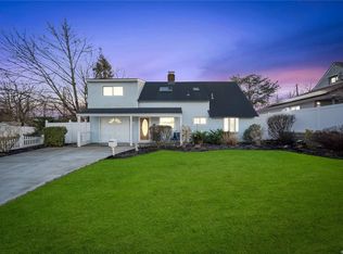 94 Meridian Rd, Levittown, NY 11756