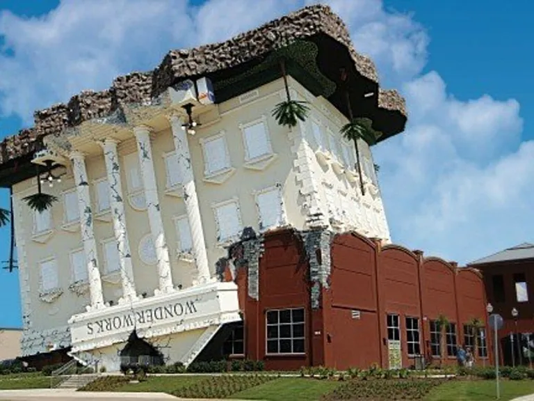 Front Beach Rd — Photo 40