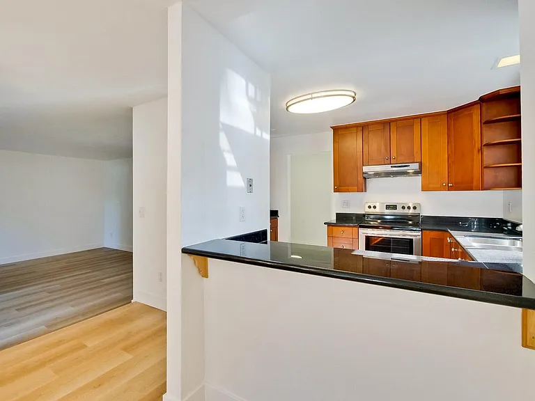 928 Wright Ave #303 — Photo 7