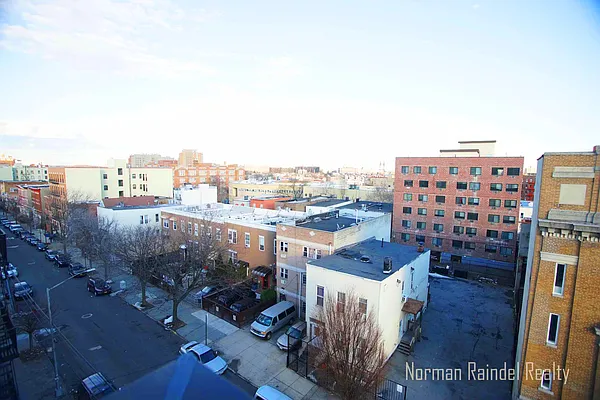 Rented by Norman Raindel, LREB | media 52