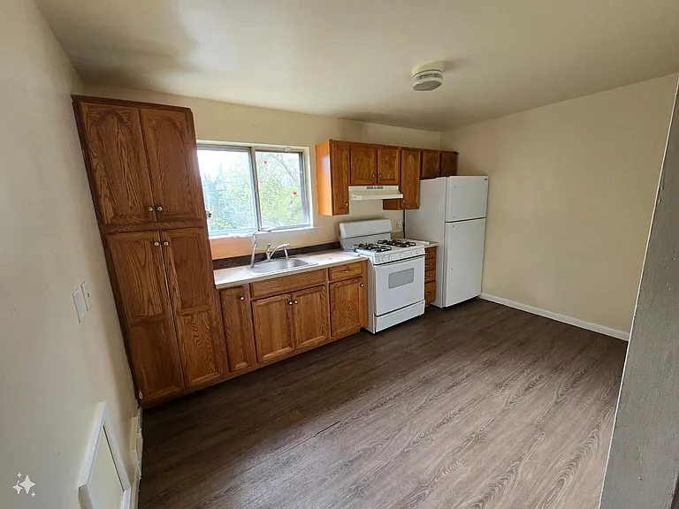 2218 Hamilton Ave #C — Photo 1