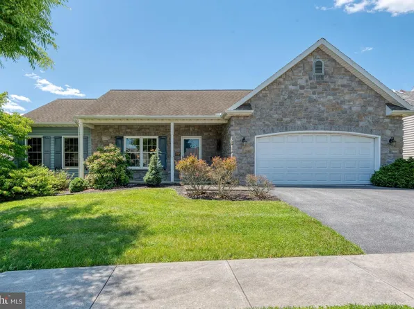 717 Heather Rdg, Manheim, PA 17545