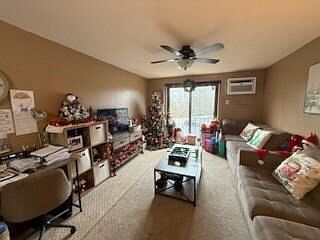 2nd image of 139 King St APT 204