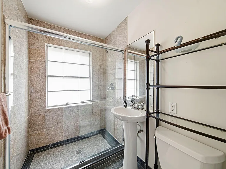 11730 Denise Dr — Photo 37