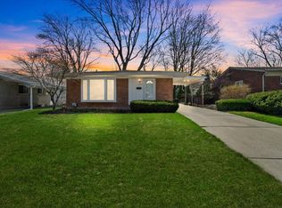 1102 Woodlawn Ave, Royal Oak, MI