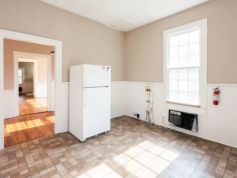 457 Forsyth St — Photo 18
