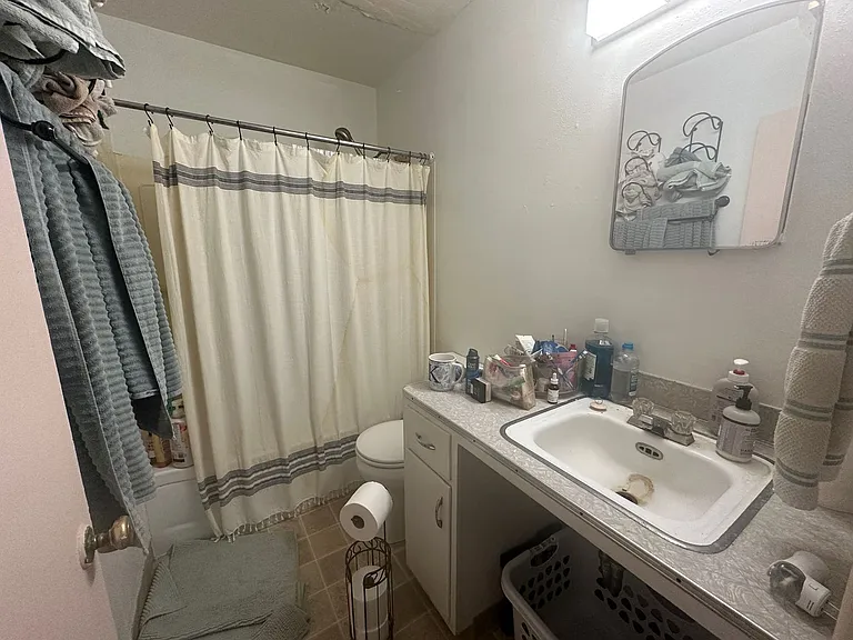 205-207 S Henry St — Photo 12