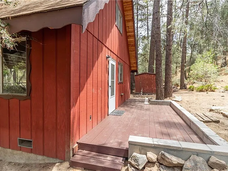 2309 Crestwood Ct — Photo 12