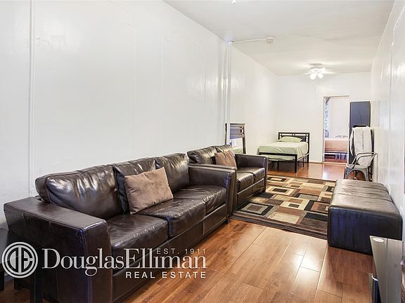 4th image of 310 E 105th St APT 4