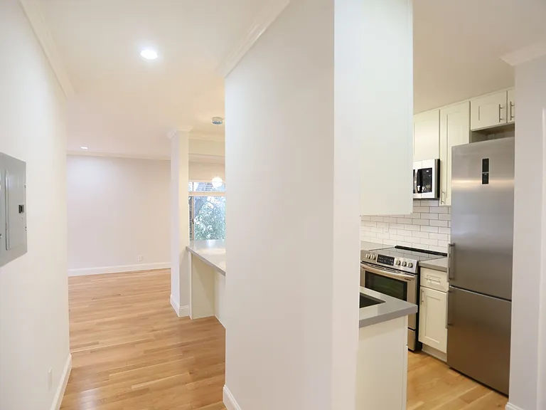 180 Montecito Ave — Photo 4