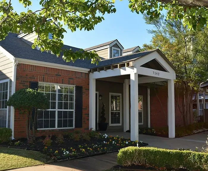 Woodland Oaks Apartments — Photo 13
