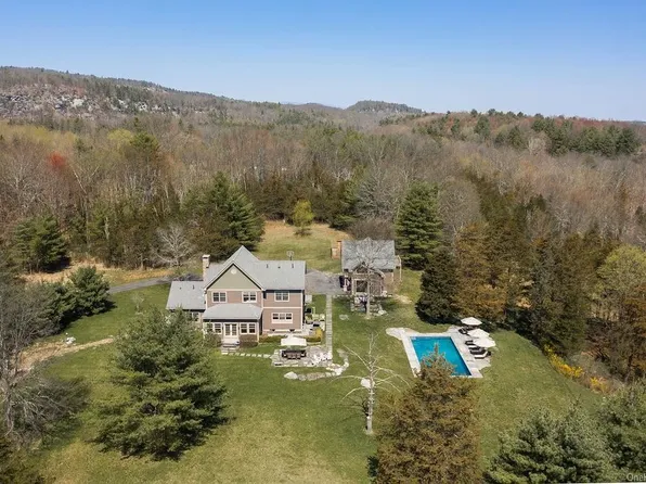 23 Cragswood Rd, New Paltz, NY 12561