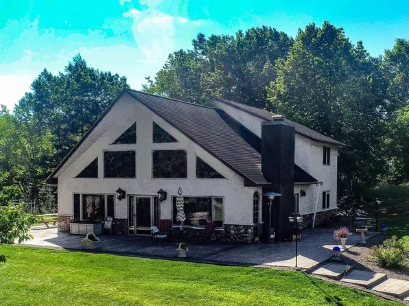 232 Tew Rd, Wrenshall, MN 55797