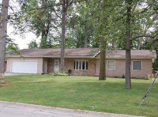 3017 E Birch Dr, Bay City, MI 48706