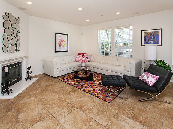 2nd image of 433 N Altadena Dr Unit 8