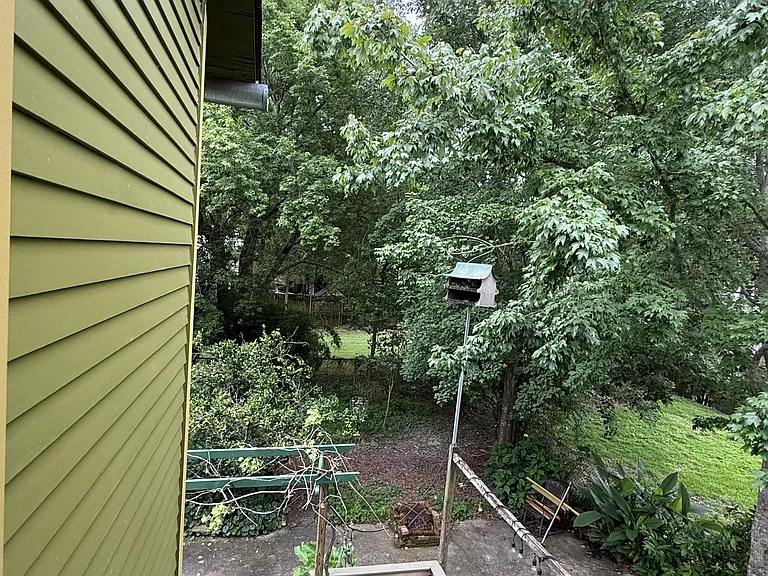 2225 Dante St — Photo 32