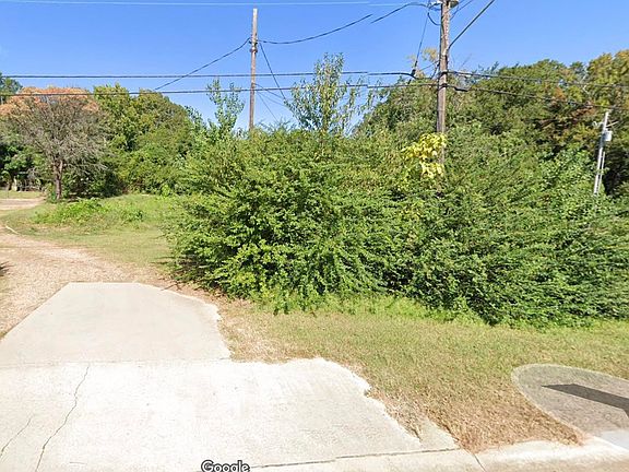 2nd image of 1432 E North St