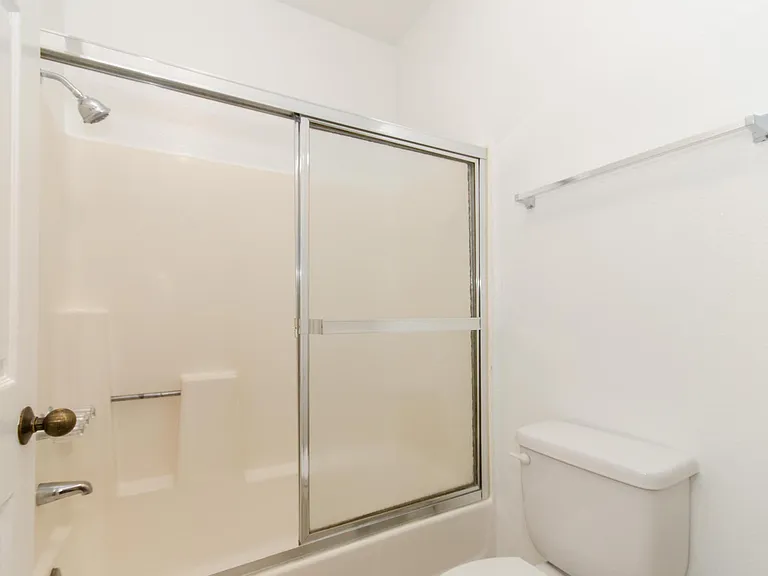 1939 Beloit Ave #103 — Photo 11