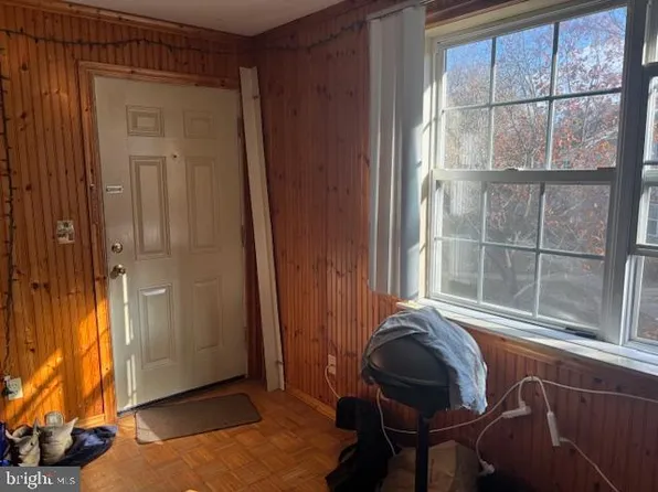 25 Oyster Bay Rd APT C, Absecon, NJ 08201