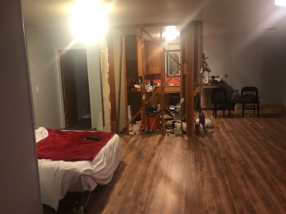 1st image of 1301 Lipowitz Ave