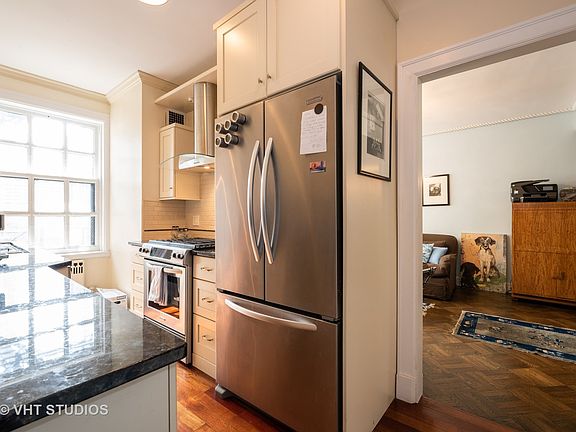 5th image of 73 E Elm St APT 5D