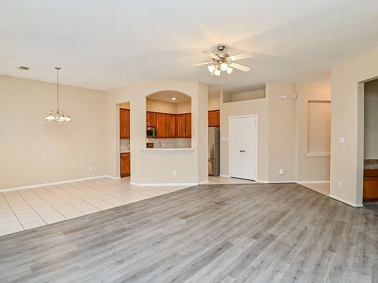 719 Levi Bnd — Photo 10