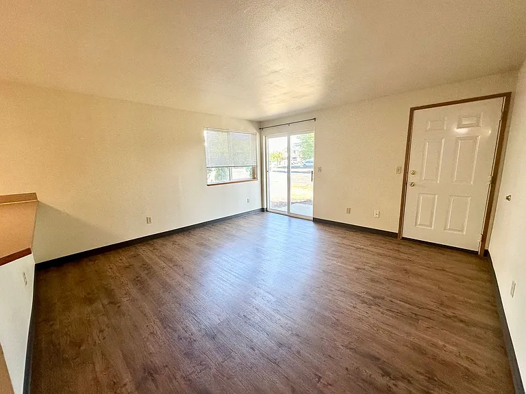808 Juniper Ave — Photo 27