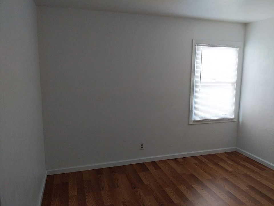 1st image of 1223 Carlton Ave