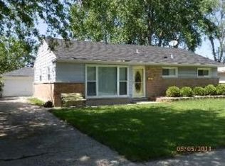 328 Waldmann Dr, Park Forest, IL 60466