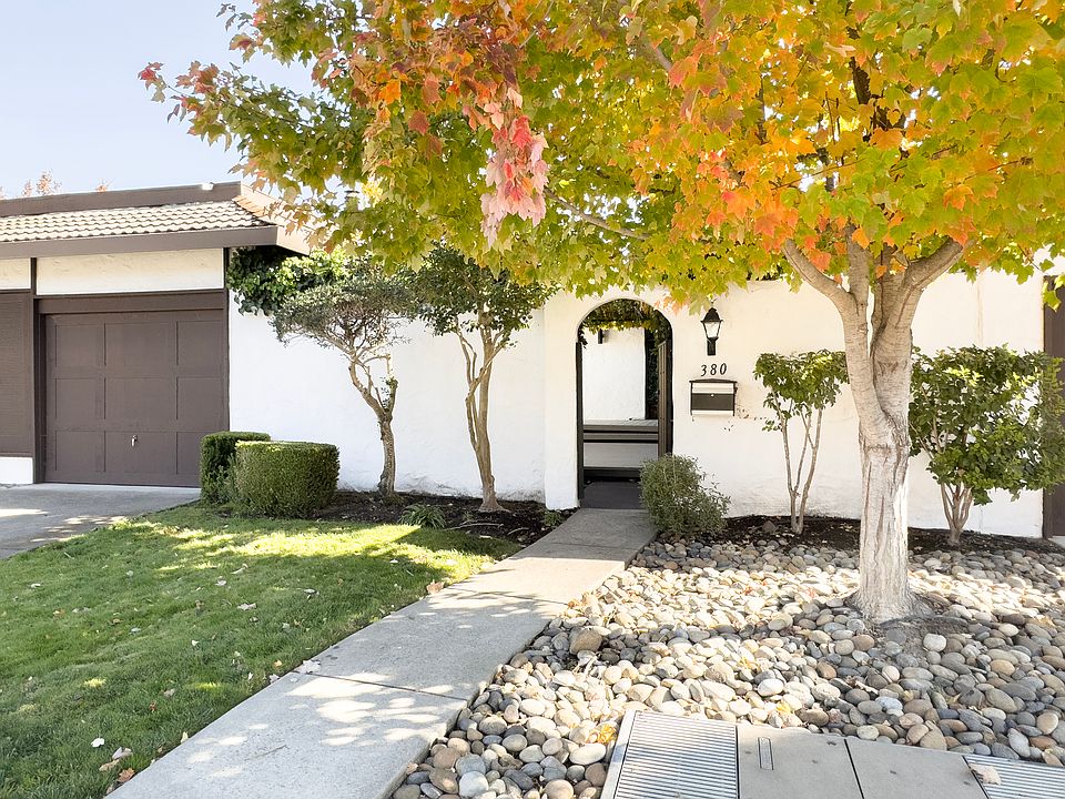 1st image of 380 Las Casitas Ct