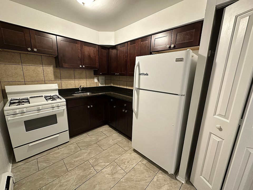 2nd image of 1515 W Morse Ave #2111