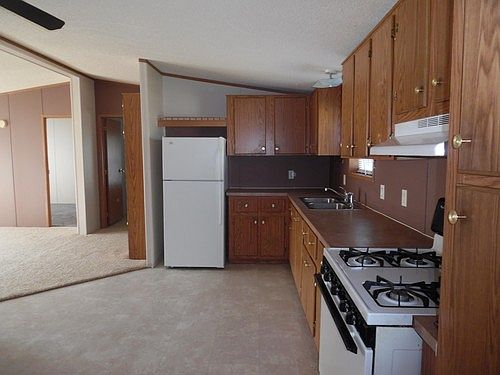 2nd image of 176 S Grandbrook Cir SE