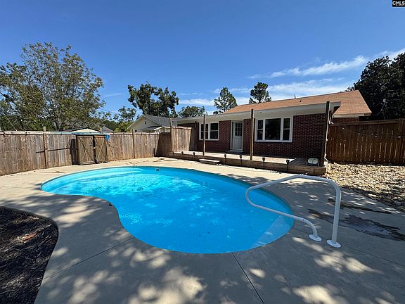 2nd image of 215 Church St