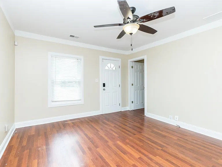 2742 Inman St — Photo 6