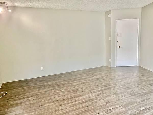 1st image of 112 Avenue 66 #31