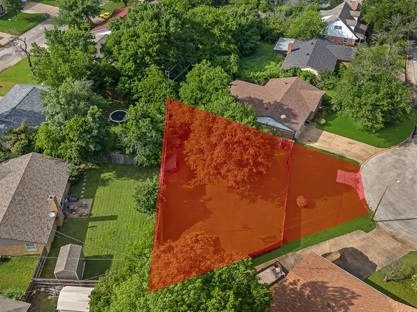 512 Deer Creek Rd, Fort Worth, TX 76140