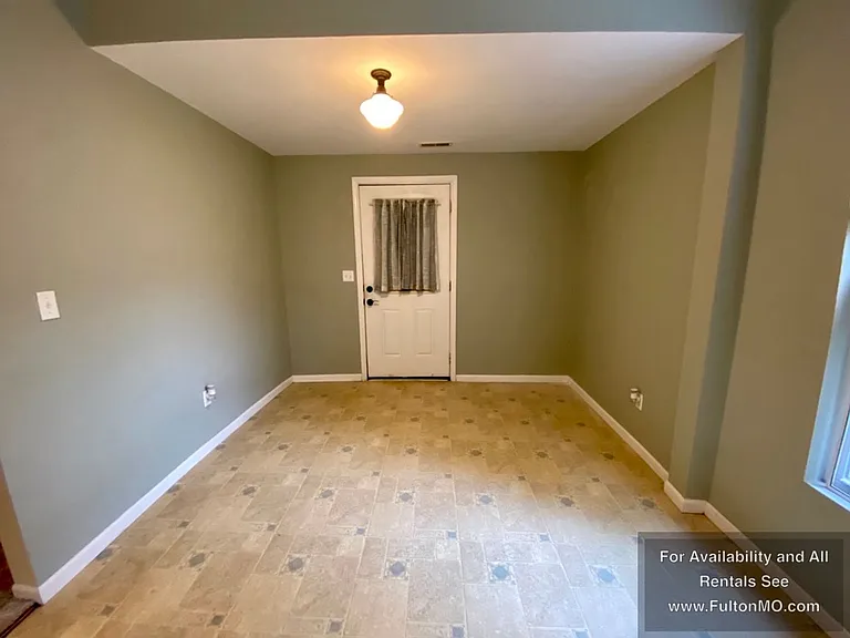 821 Court St #A — Photo 15