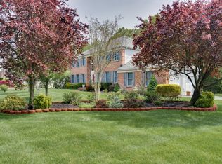 1 Ernies Ct, Hamilton, NJ 08690