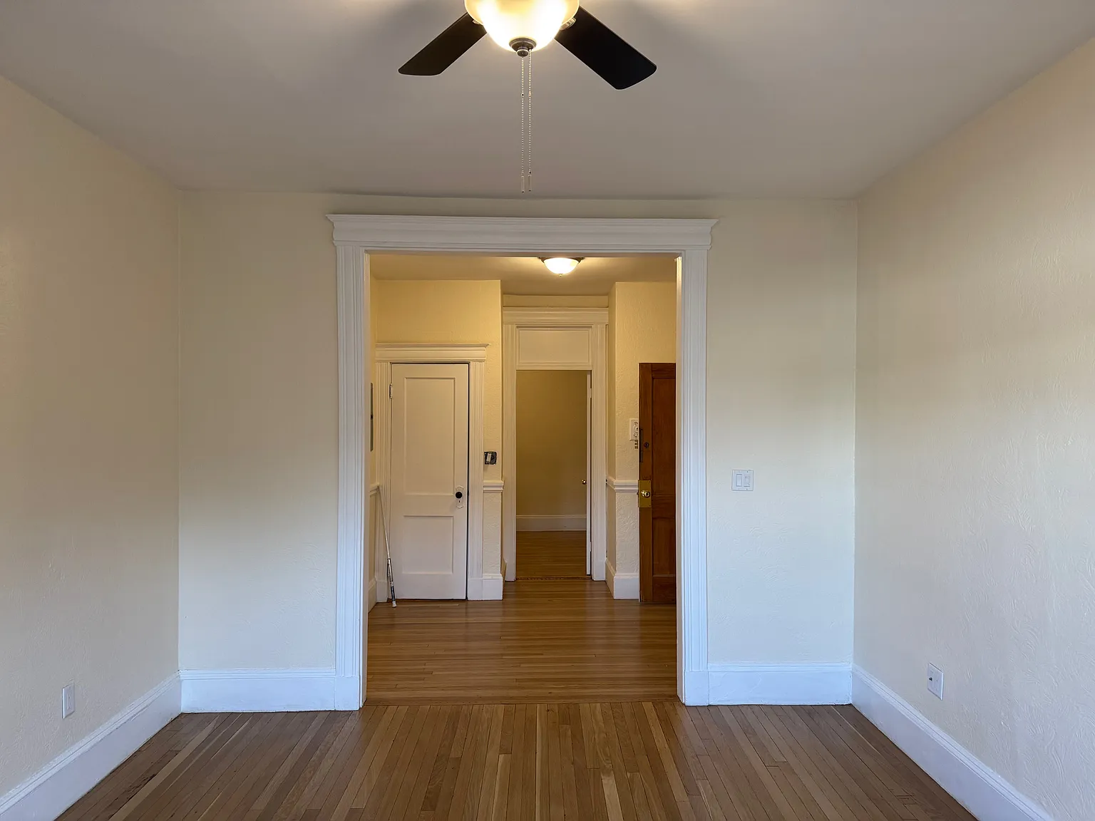 1127 Commonwealth Ave — Photo 4